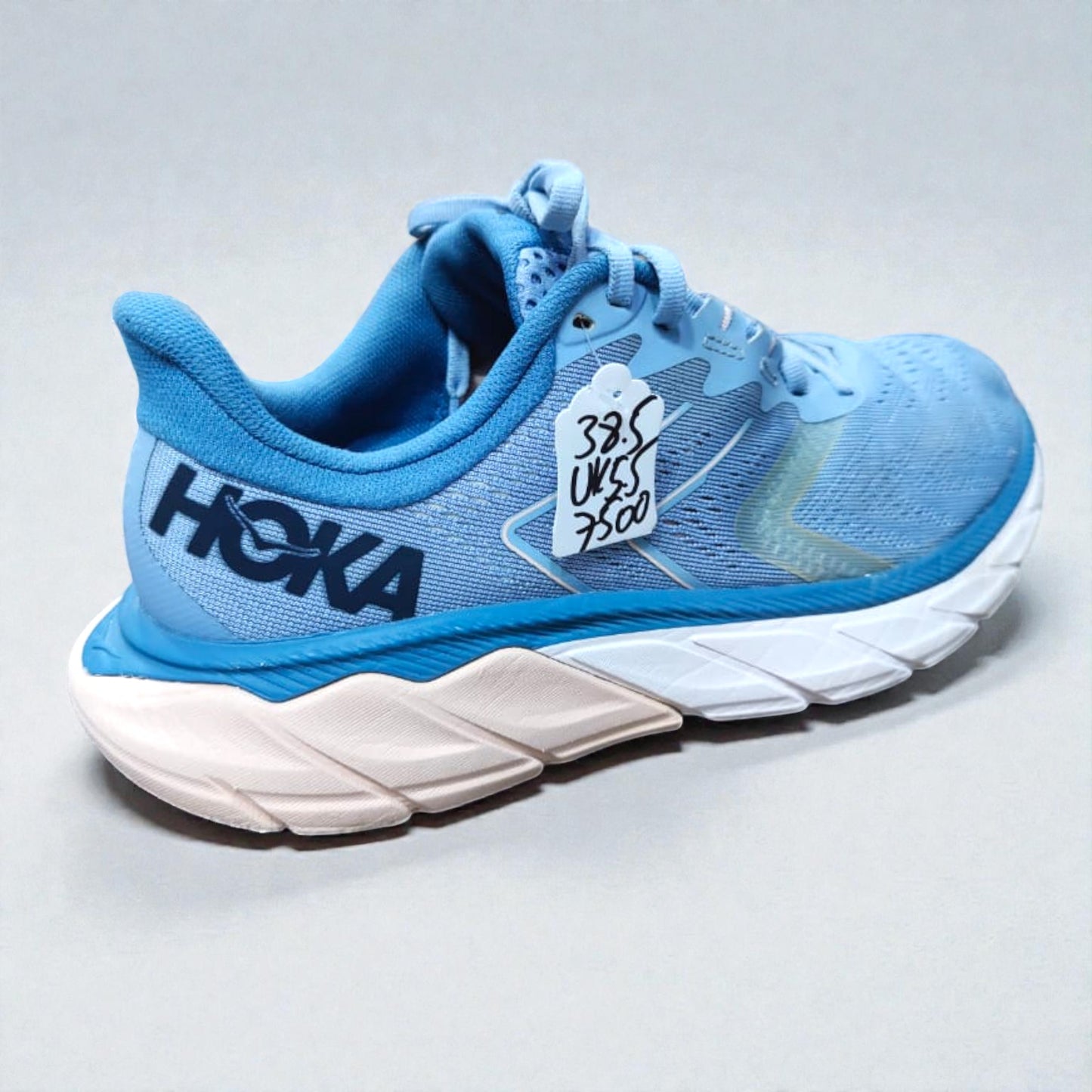HOKA ONE ONE ARAHI 5 (Size 38.5/UK 5.5)