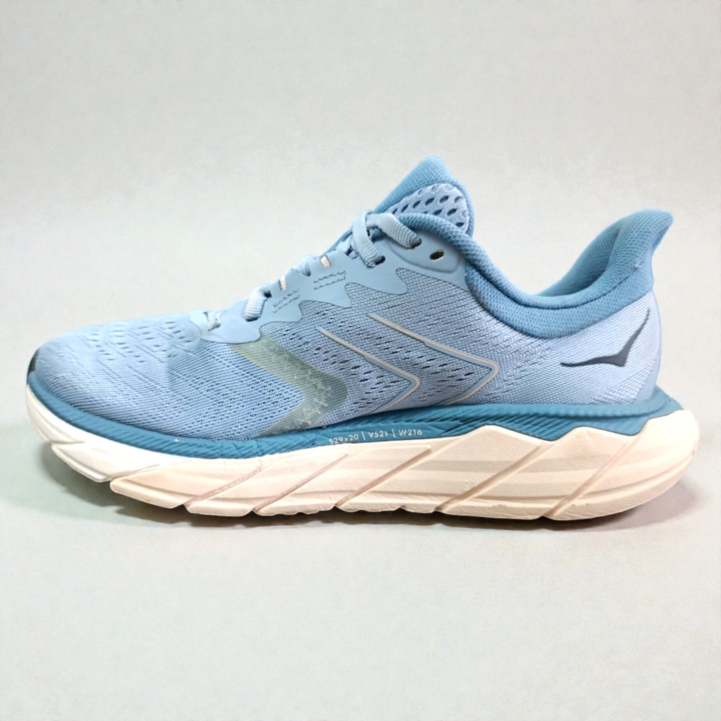 HOKA ONE ONE ARAHI 5 (Size 39.5/UK 6)