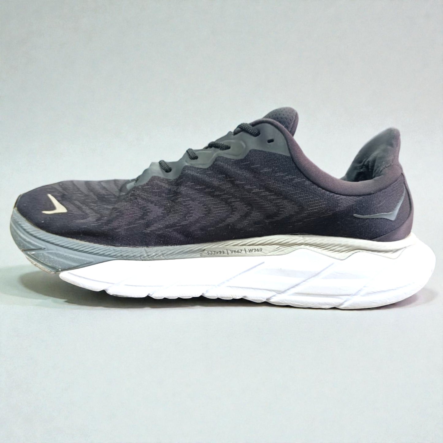 HOKA ONE ONE ARAHI 6 (Size 48/UK 12.5)