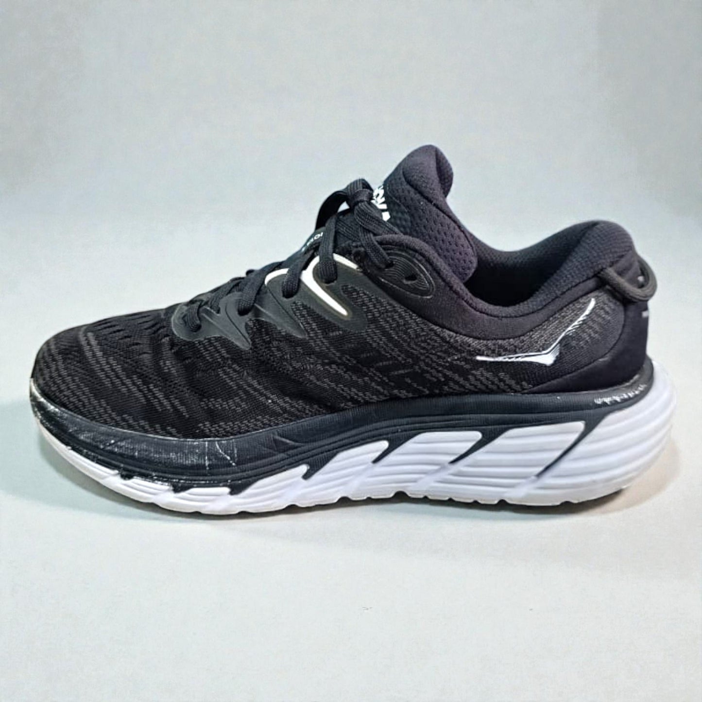 HOKA GAVIOTA 4 (Size 39.5/UK 6)