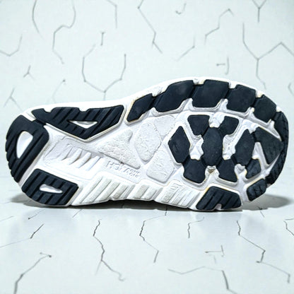 HOKA ARAHI 6 (Size 38.5/UK 5.5)