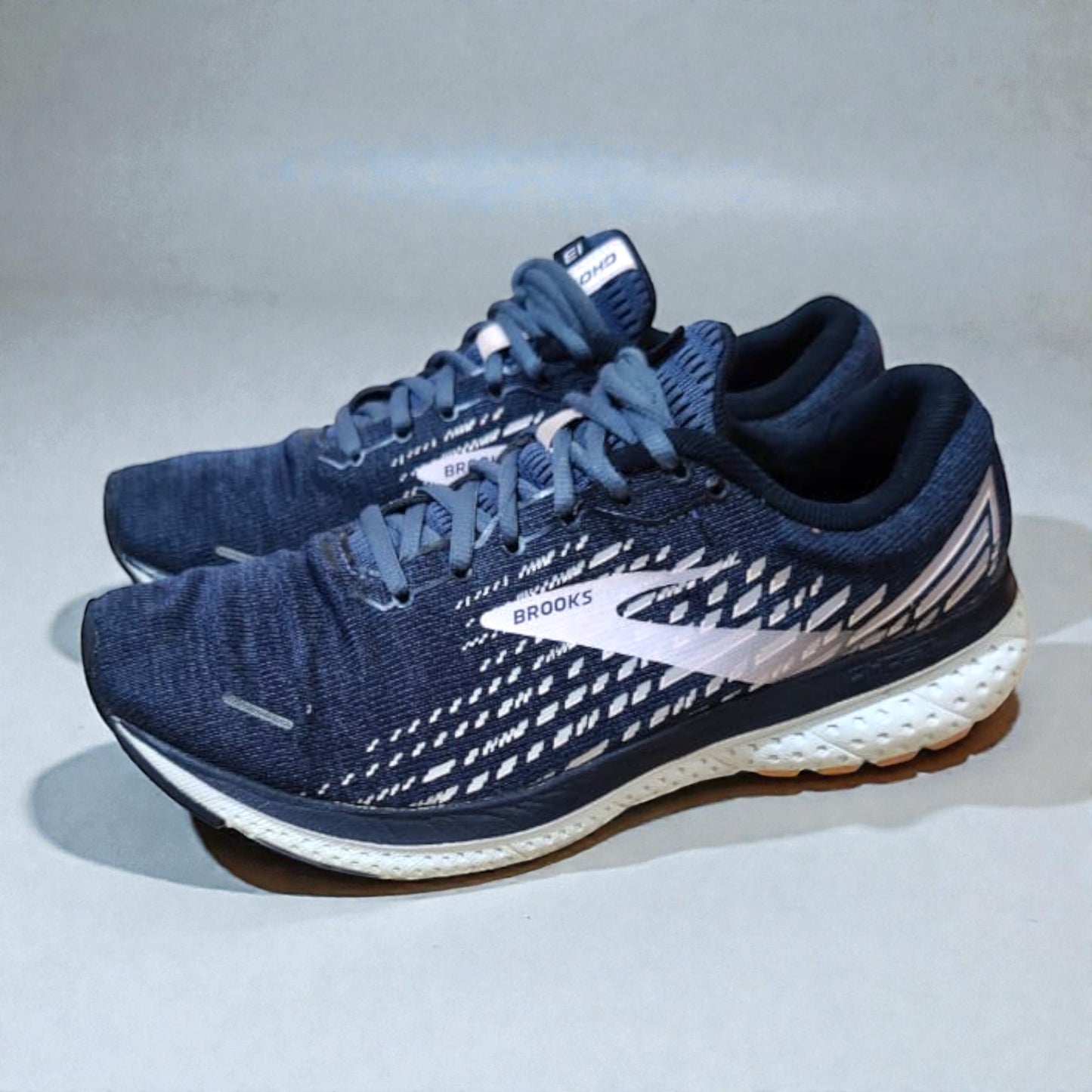 BROOKS GHOST 13 (Size 40.5/UK 6)