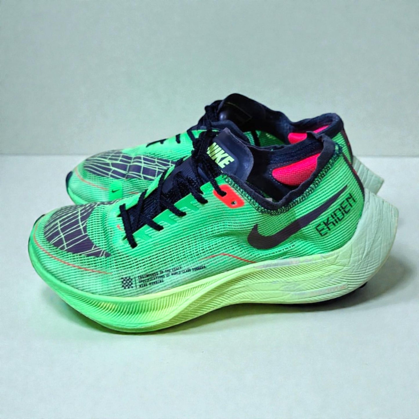 NIKE ZOOM X VAPORFLY (Size 42.5/UK 8)