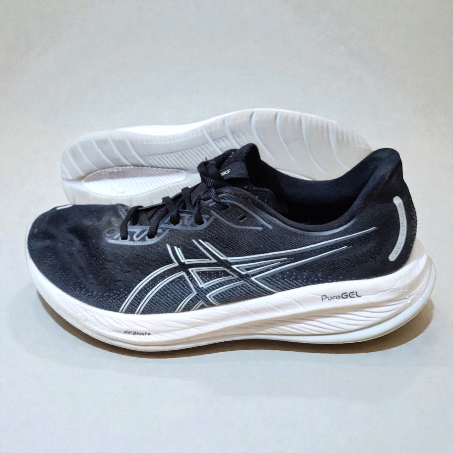 ASICS GEL-CUMULUS 26 (Size 49/UK 14)