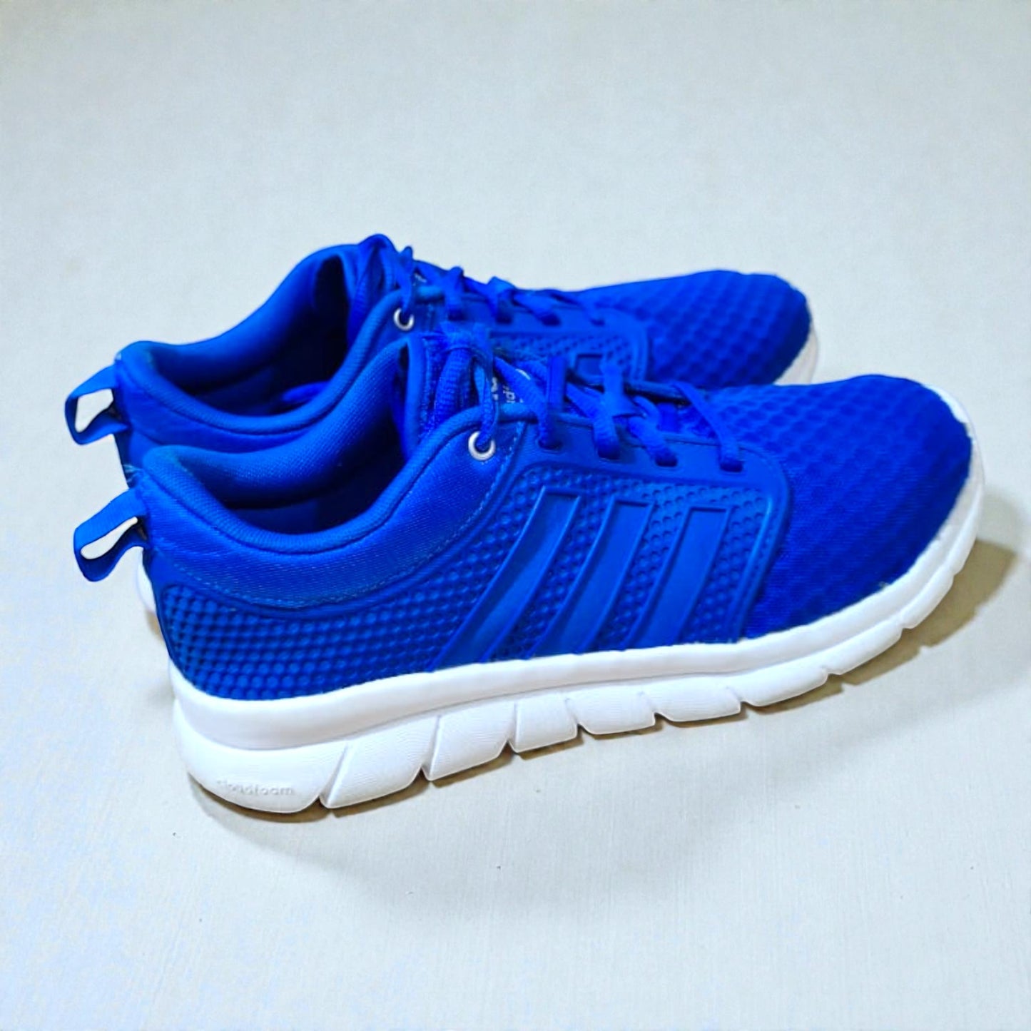 ADIDAS CLOUDFOAM GROOVE (Size 39.5/UK 6)