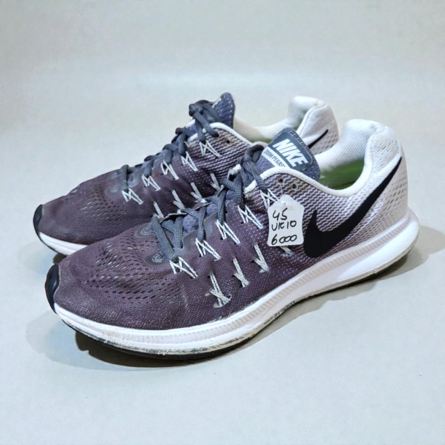 NIKE AIR ZOOM PEGASUS 33 (Size 45/UK 10)