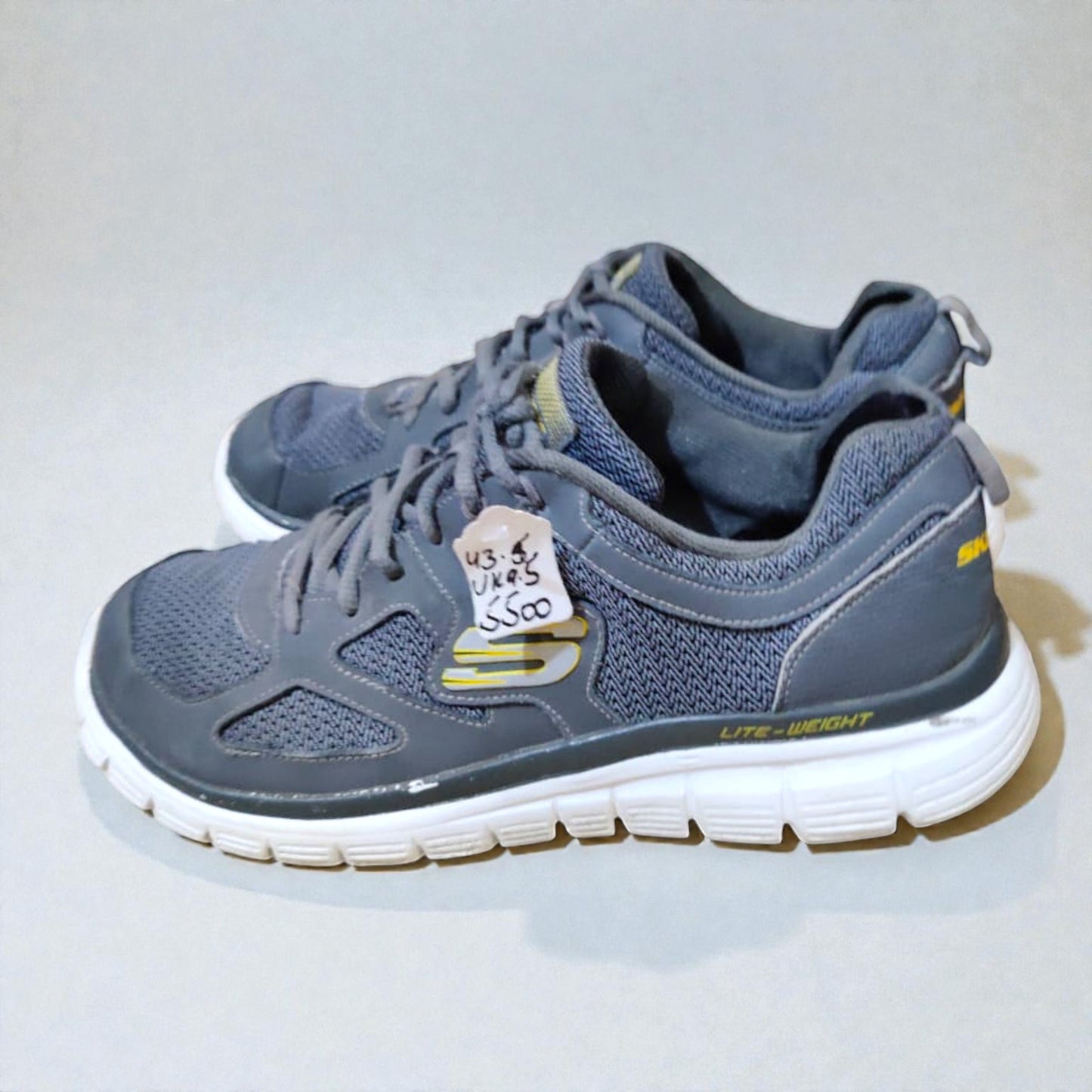 SKECHERS BURNS AGOURA (Size 43.5/UK 9.5)