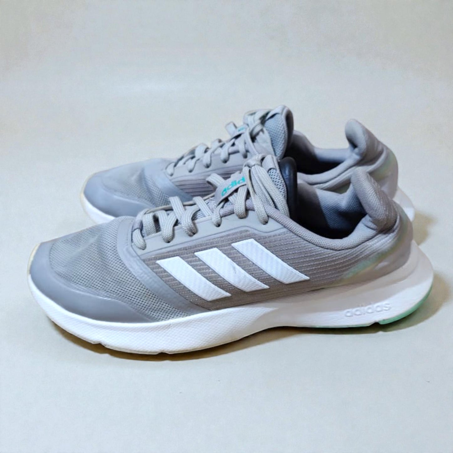 ADIDAS NOVA FLOW (Size 41.5/UK 7.5)