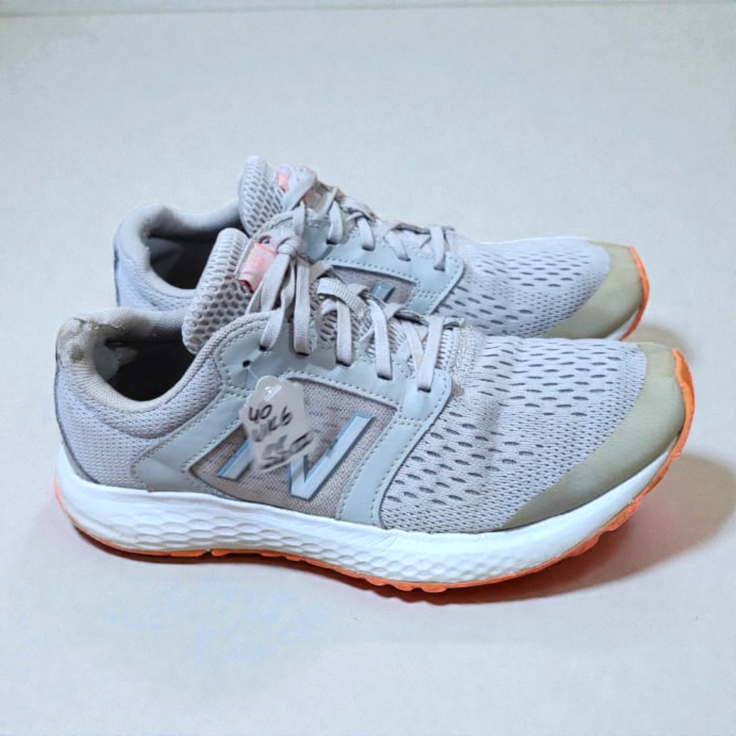 NB 520V5 CUSHIONING (Size 40/UK 6)
