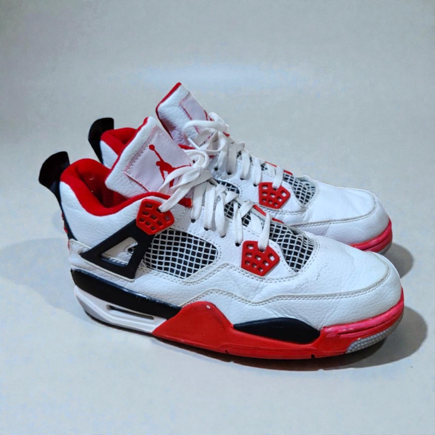 NIKE AIR JORDAN 4 RETRO OG (Size 42/UK 7.5)