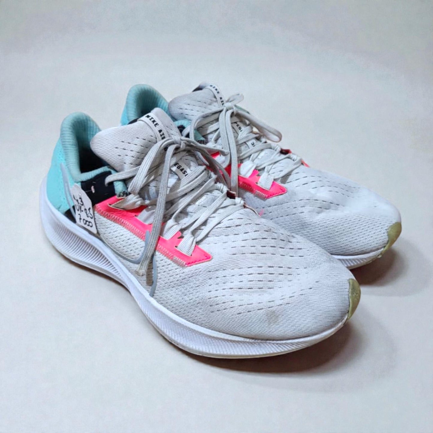 NIKE AIR ZOOM PEGASUS 38 (Size 43/UK 8.5)