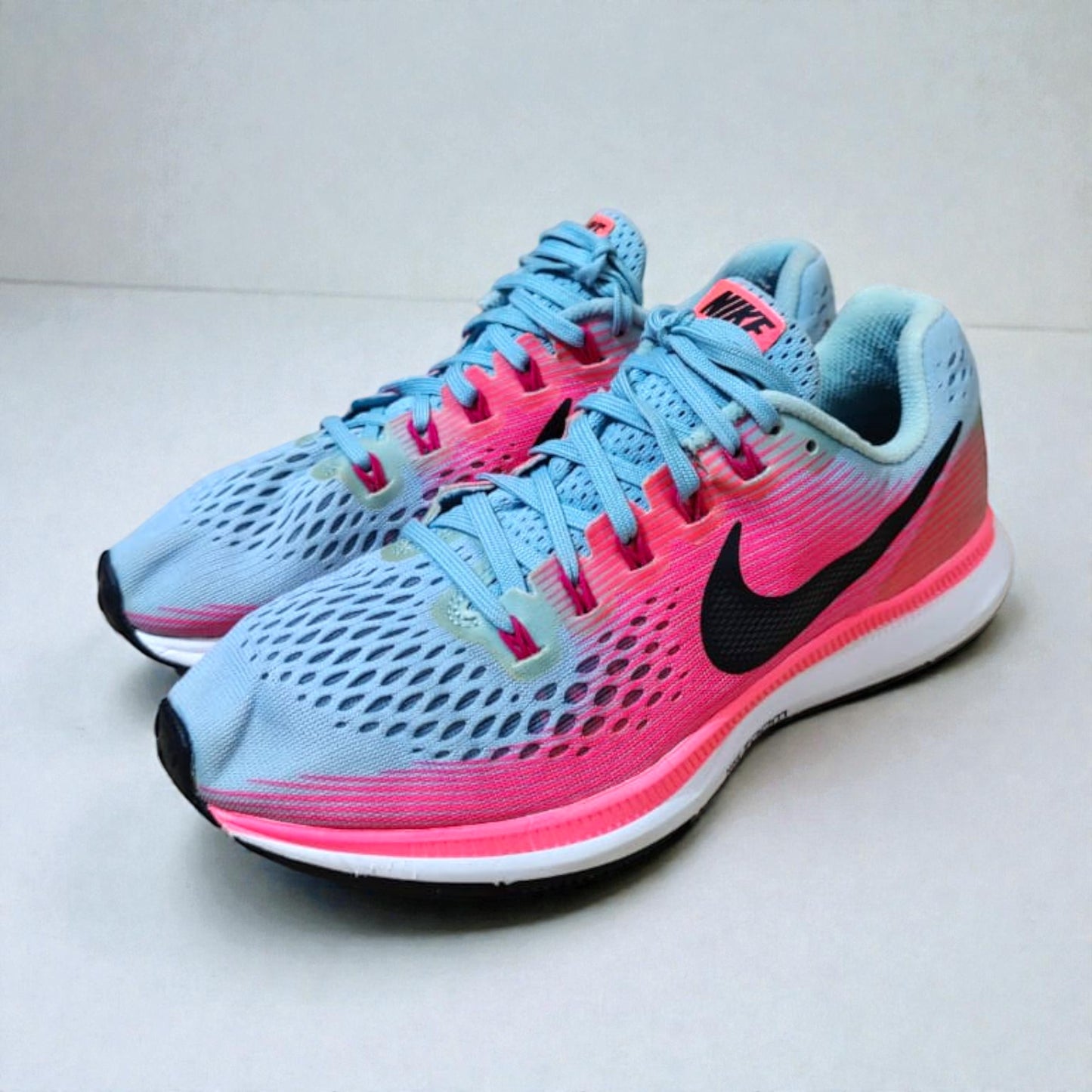 NIKE AIR ZOOM PEGASUS 34 (Size 40/UK 6)