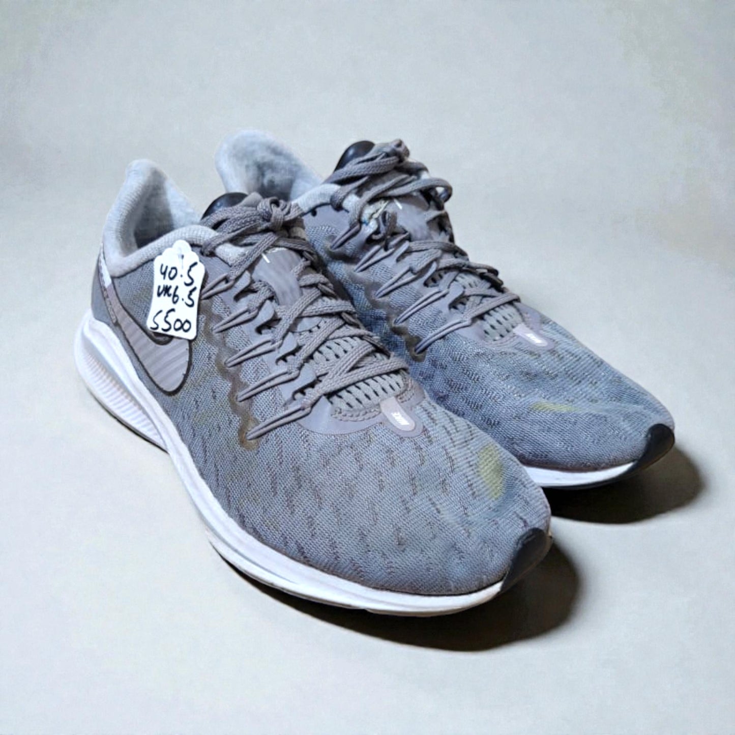 NIKE AIR ZOOM VOMERO 14 (Size 40.5/UK 6.5)