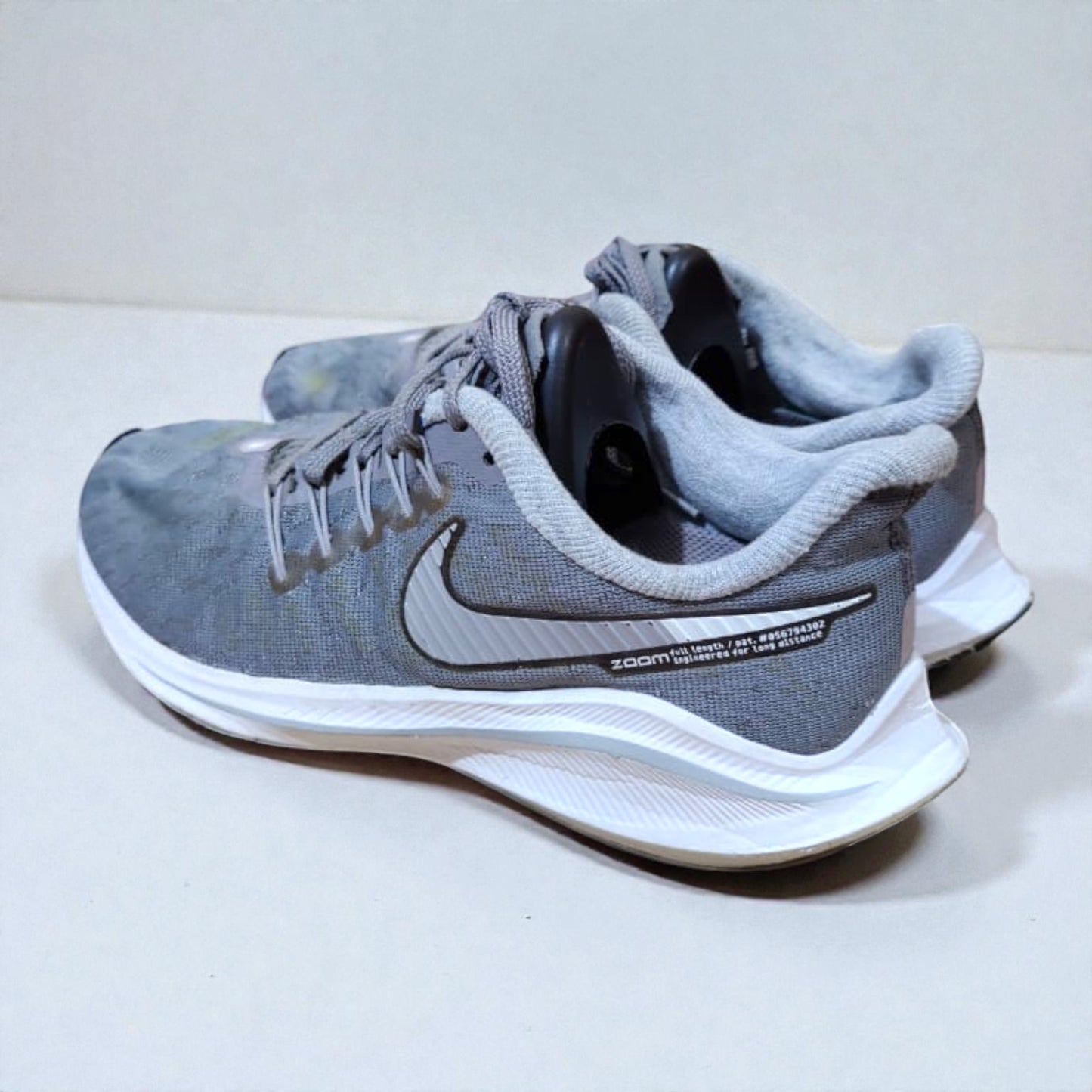 NIKE AIR ZOOM VOMERO 14 (Size 40.5/UK 6.5)