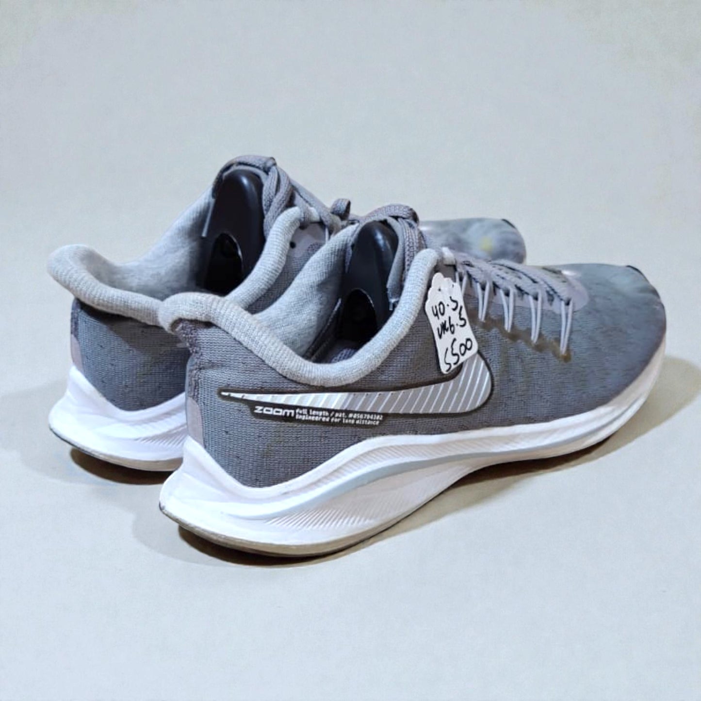 NIKE AIR ZOOM VOMERO 14 (Size 40.5/UK 6.5)