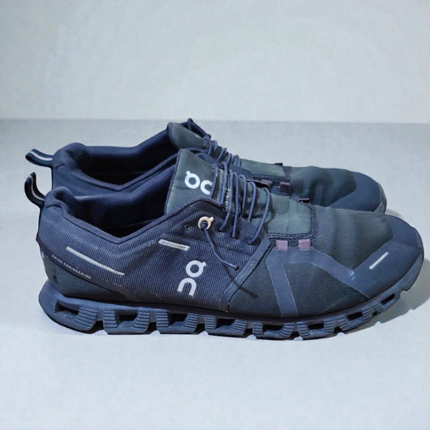 ON CLOUD 5 (Size 44.5/UK 10)