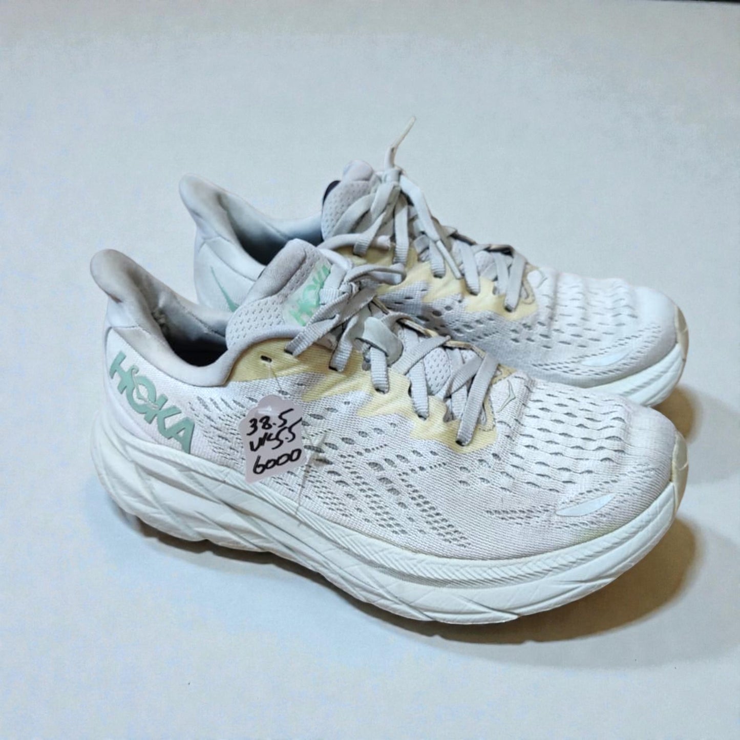 HOKA ONE ONE CLIFTON 8 (Size 38.5/UK 5.5)