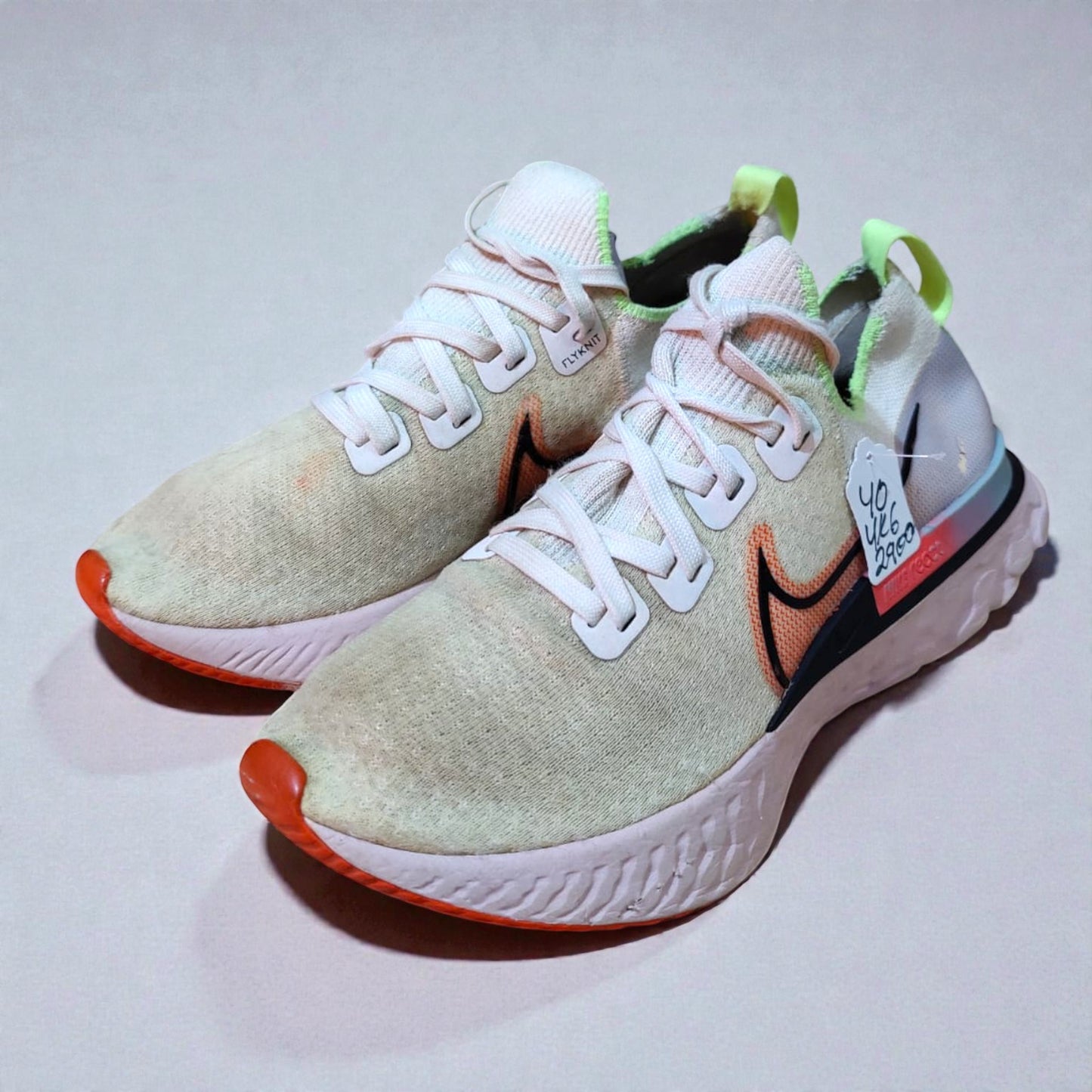 Nike Shoes (Size 40/UK 6)