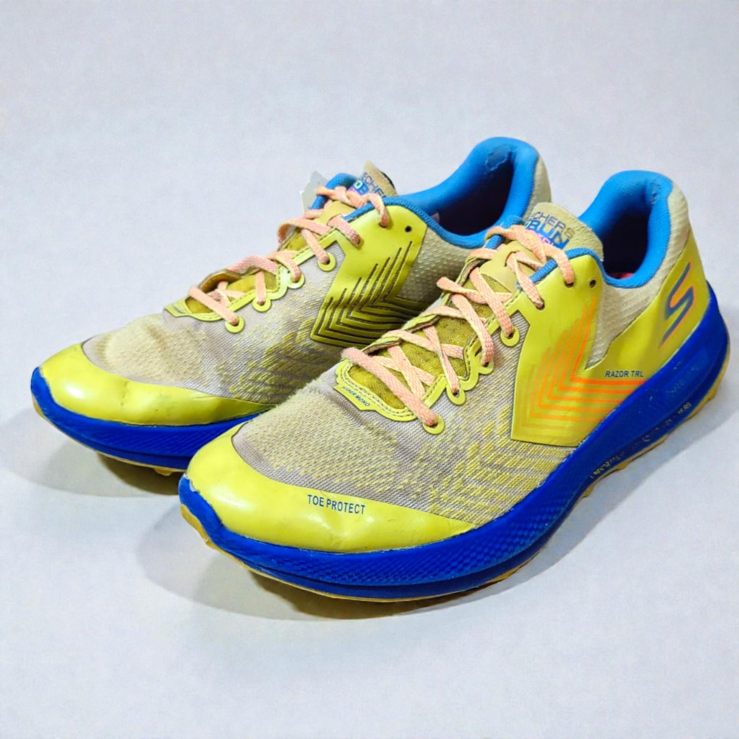 Skecher Go Run Razor TRL (Euro 41/UK 7)