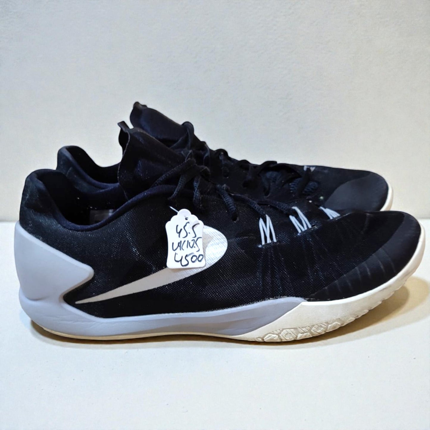 Nike Hyperchase (Euro 45.5/UK 10.5)