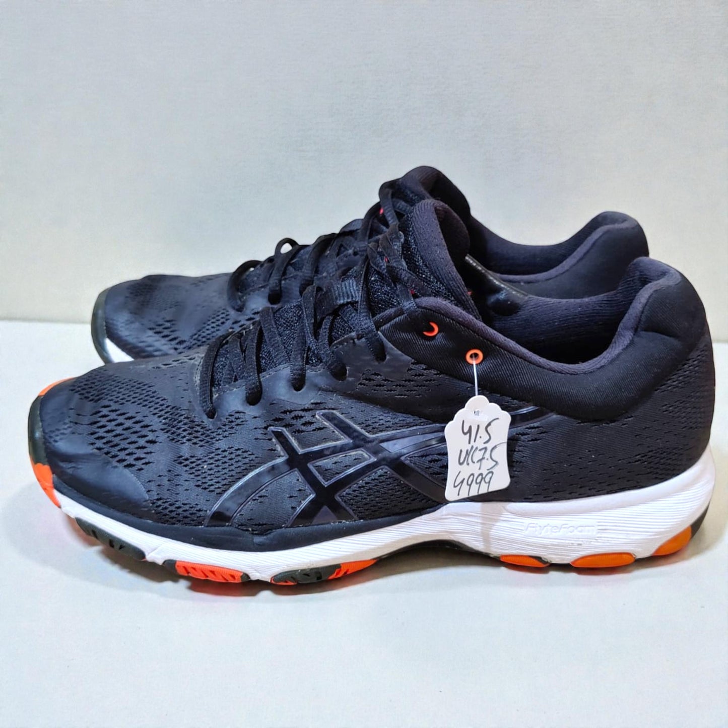 Asics Netburner Professional FF (Euro 41.5/UK 7.5)