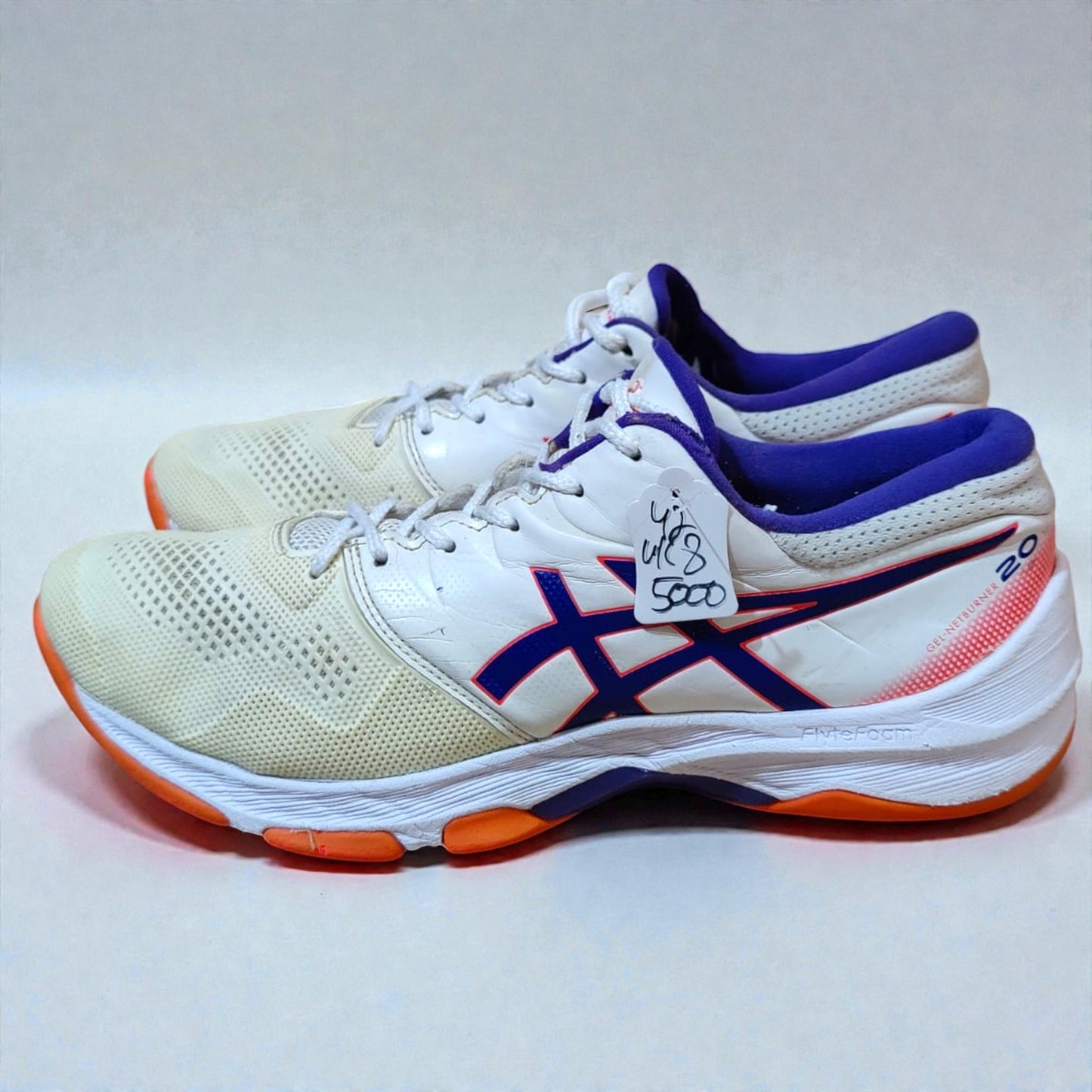 Asics Gel-Netburner 20 (Euro 42/UK 8)