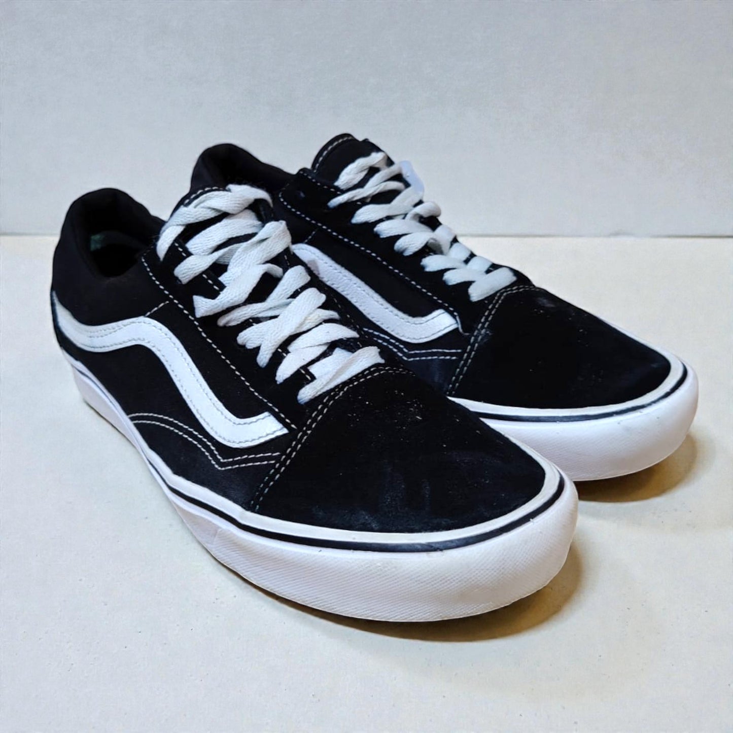 Vans Old Skool Black (Euro 42/UK 8)