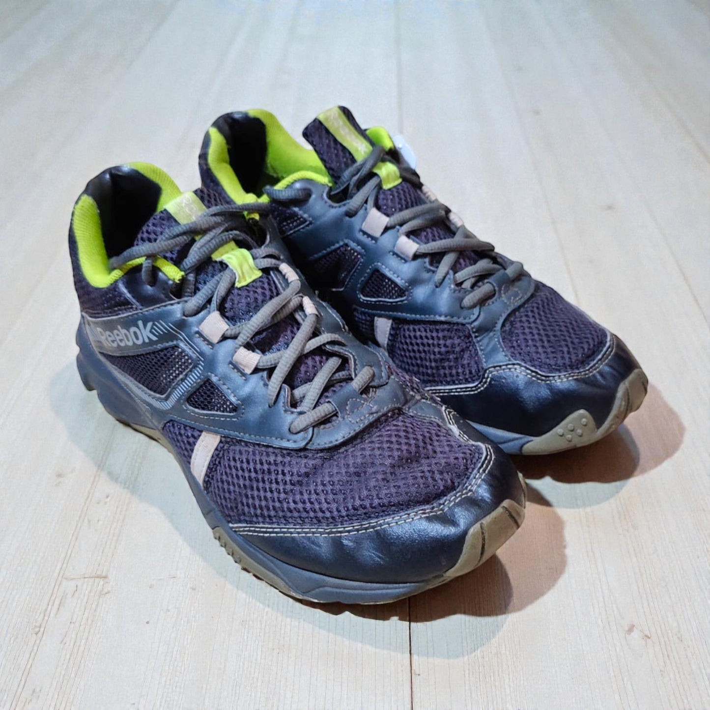 Reebok Running Shoes (Euro 42.5/UK 8)