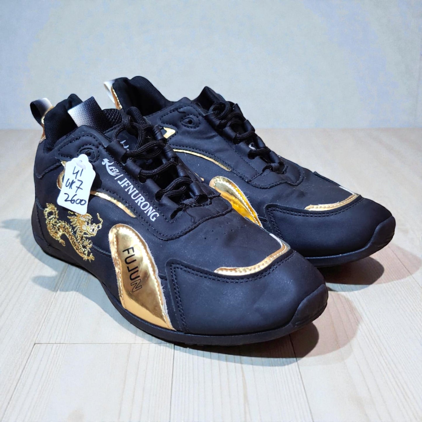 Black Sneaker (Euro 41/UK 7)