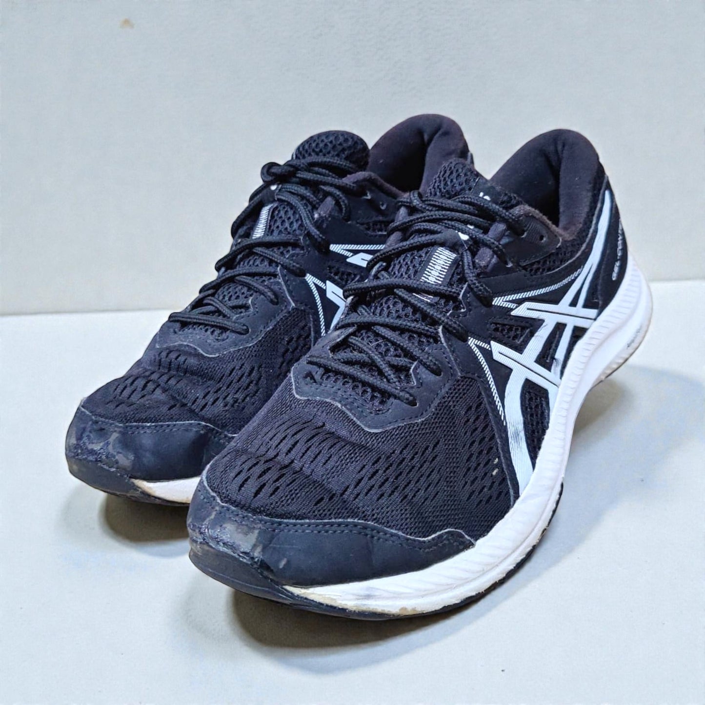 Asics Gel-Contend 7 (Euro 42/UK 8)