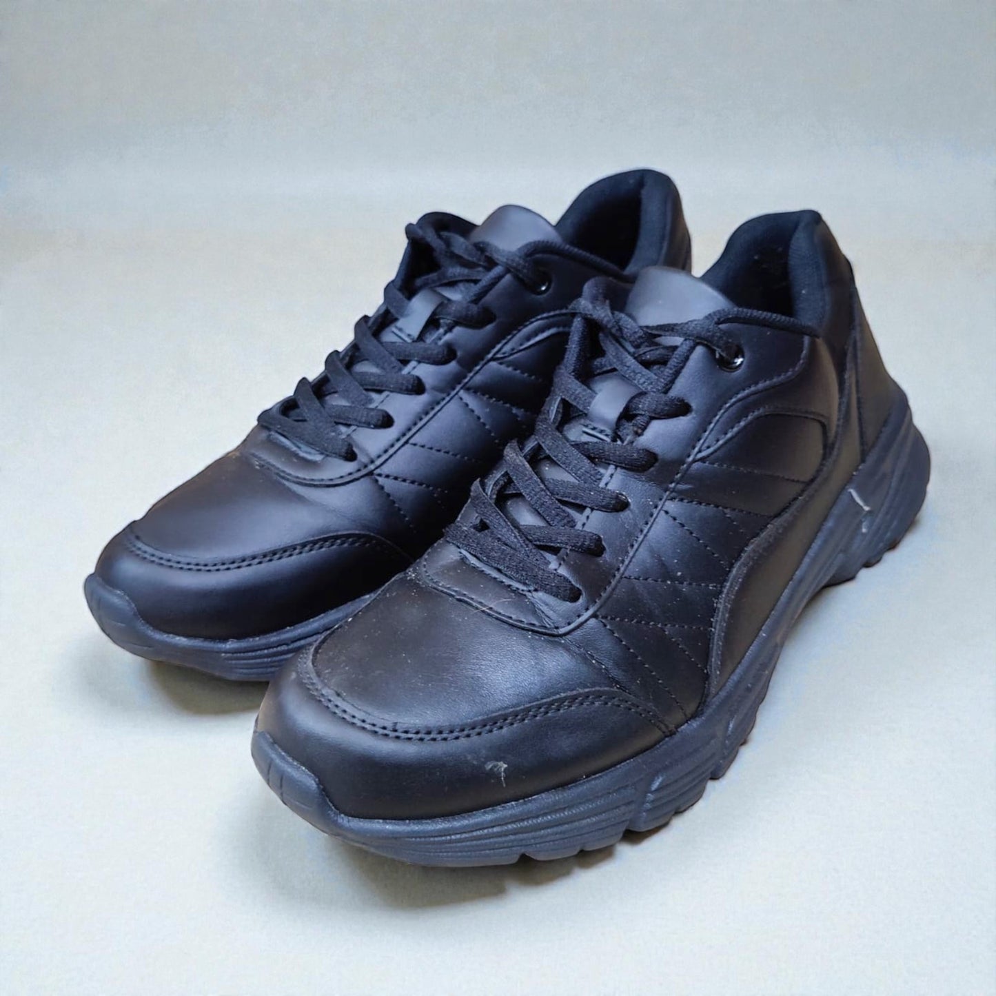 Men's Black Sports Shoes (Euro 41/UK 6)