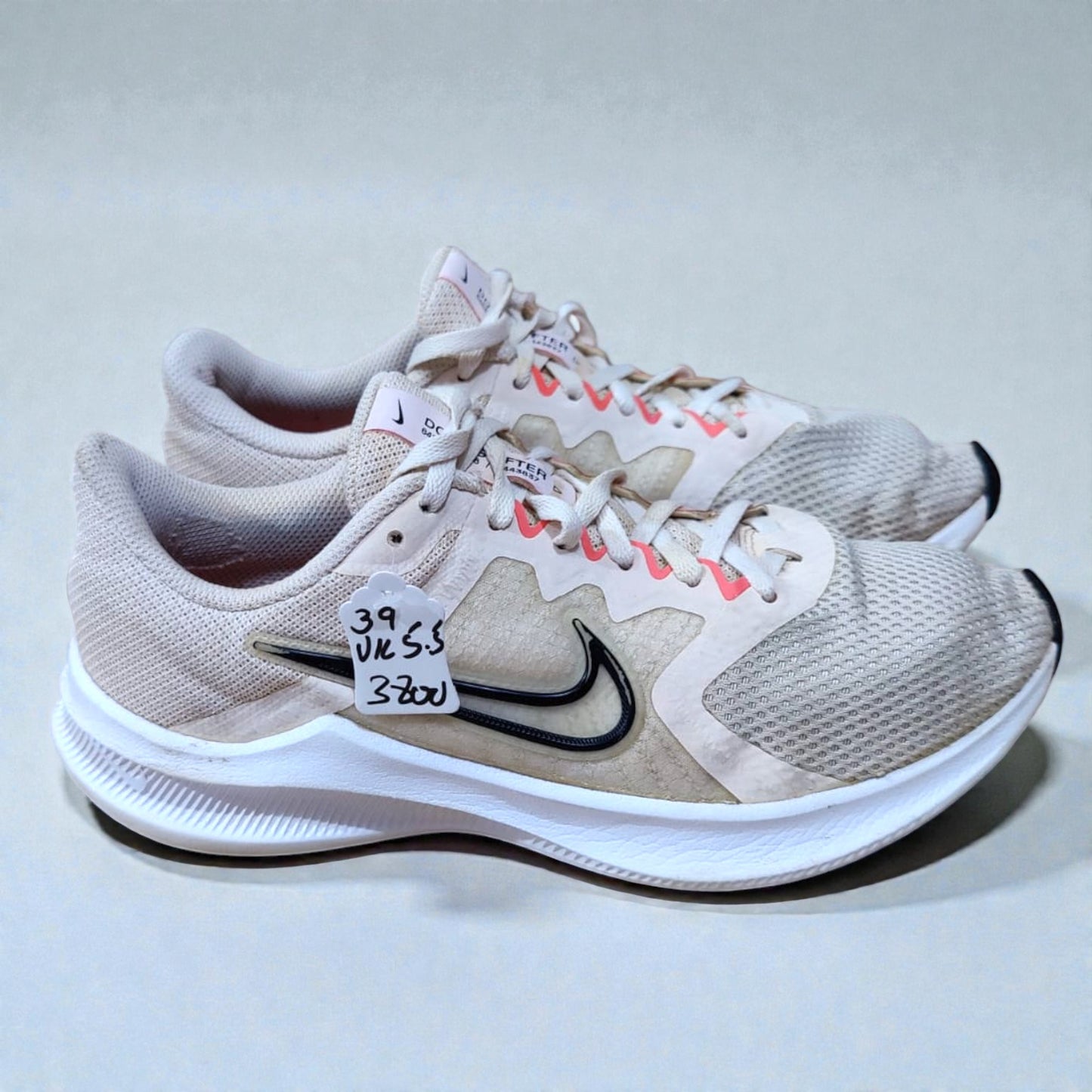 Nike Downshifter 11 (Euro 39/UK 5.5)