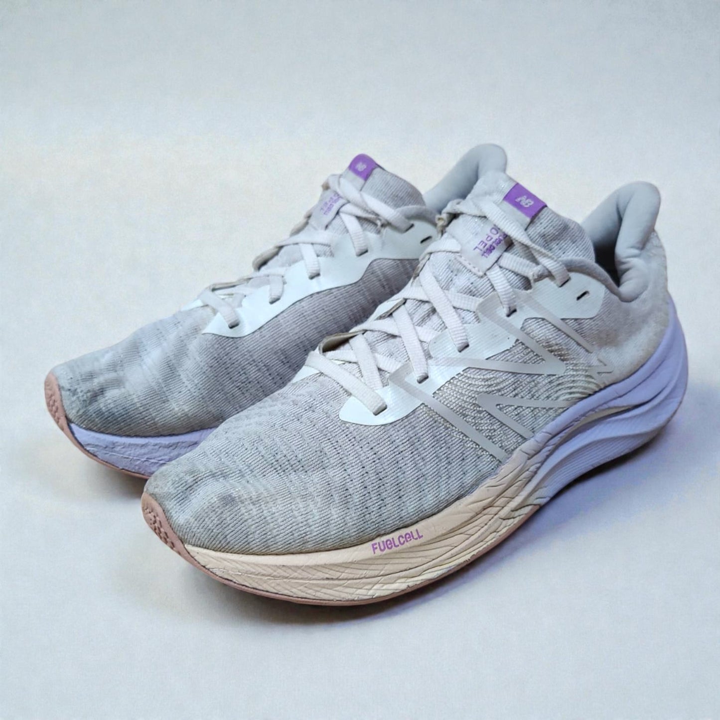 New Balance FuelCell Propel V4 (Euro 39/UK 6)