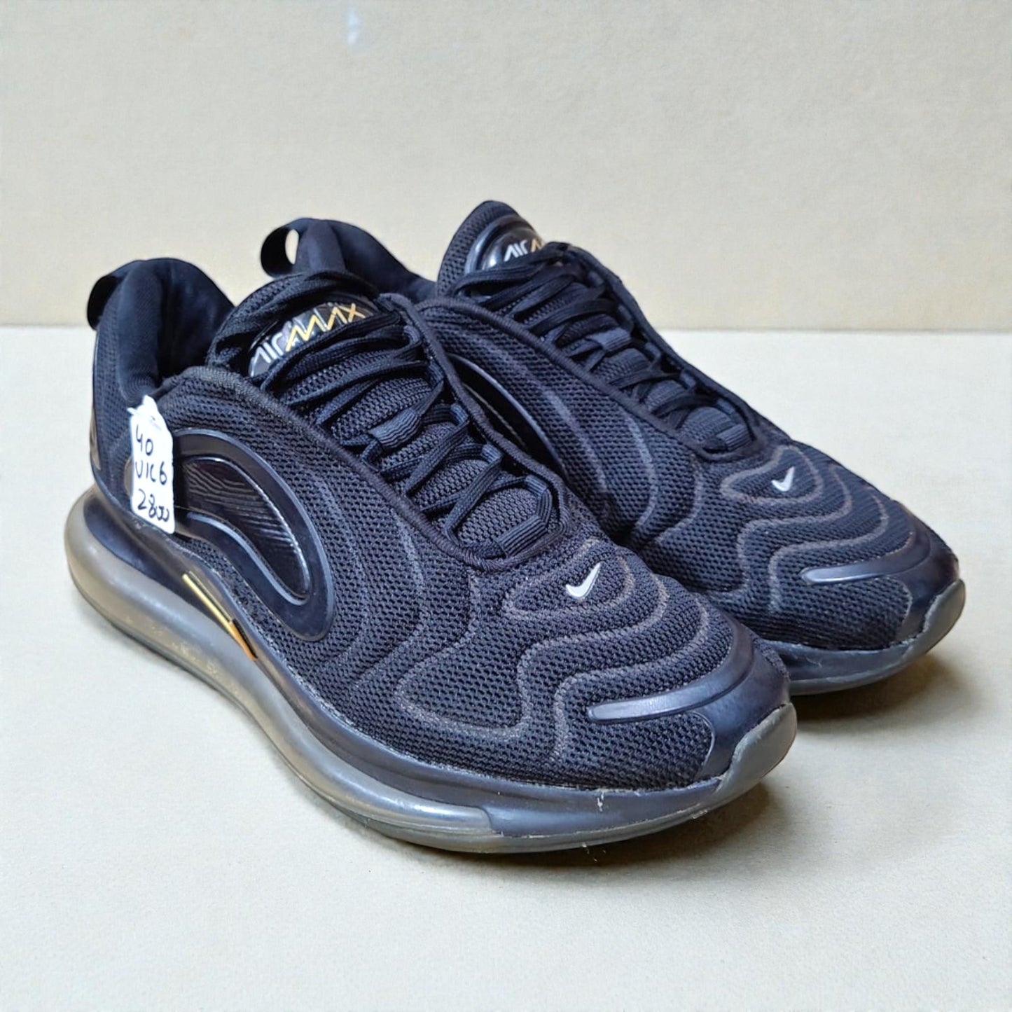 Nike Air Max 720 (Euro 40/UK 6)