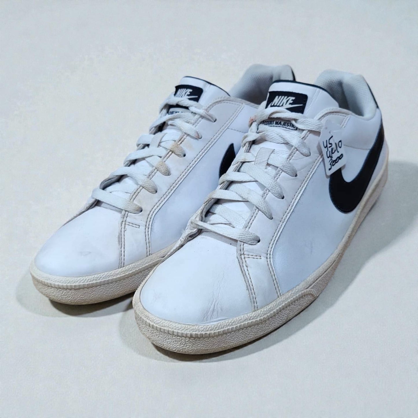 Nike Court Majestic (Euro 45/UK 10)