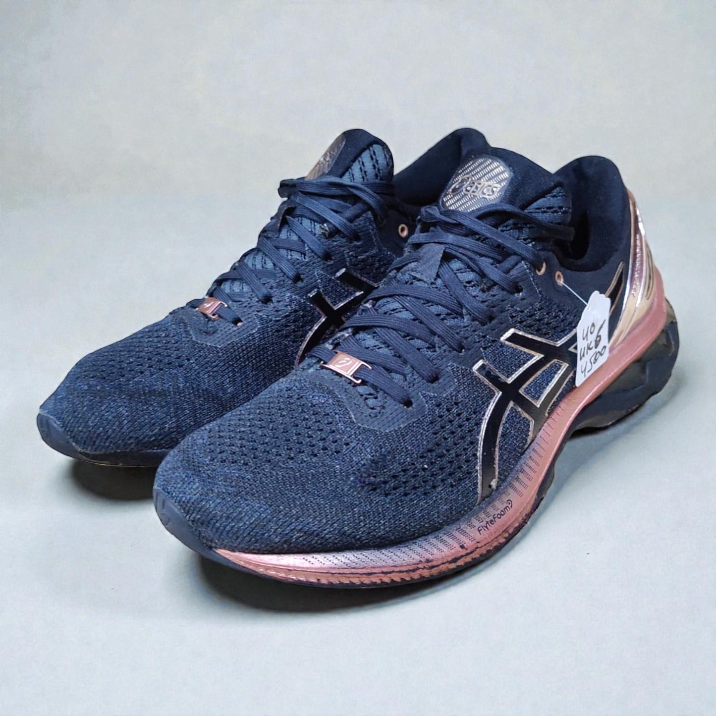 Asics Gel-Kayano 27 (Euro 40/UK 6)