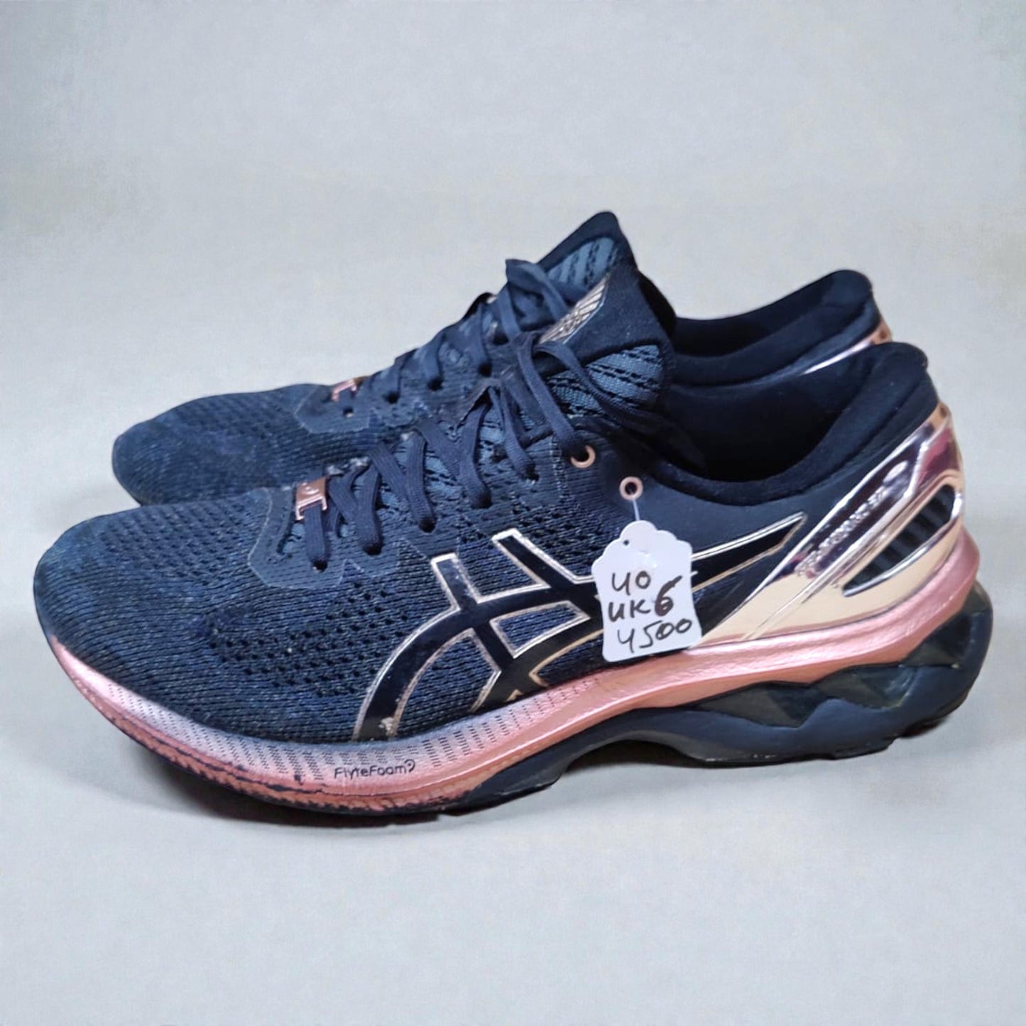 Asics Gel-Kayano 27 (Euro 40/UK 6)