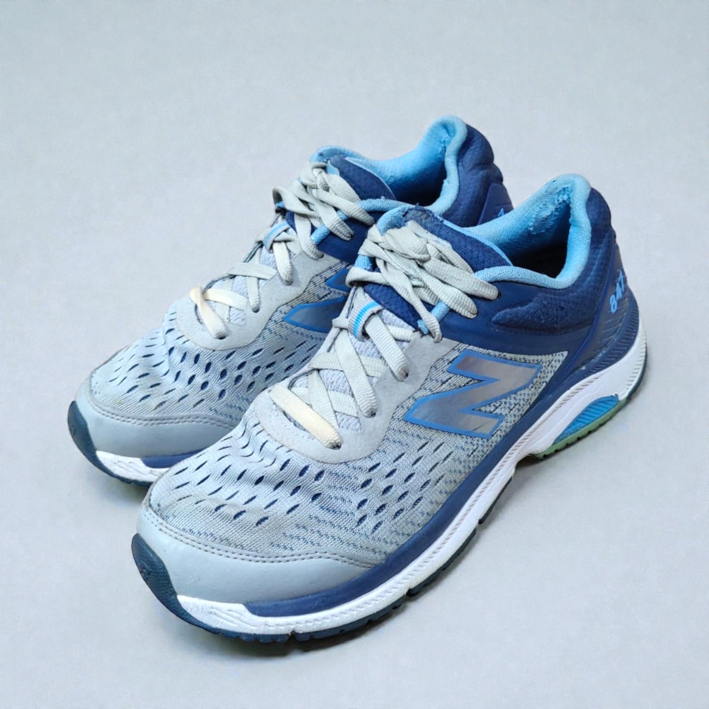 New Balance 847 V4 (Euro 41/UK 7)