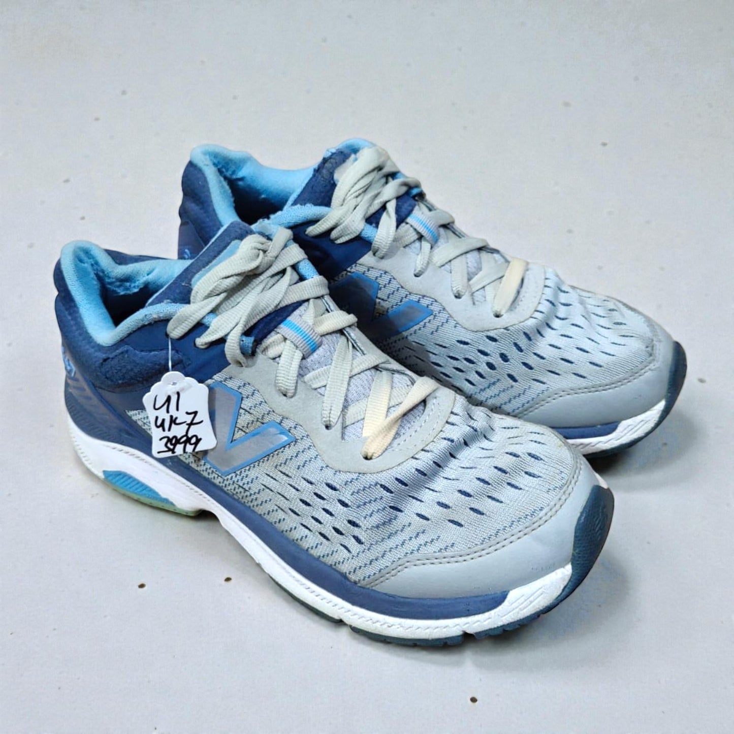 New Balance 847 V4 (Euro 41/UK 7)