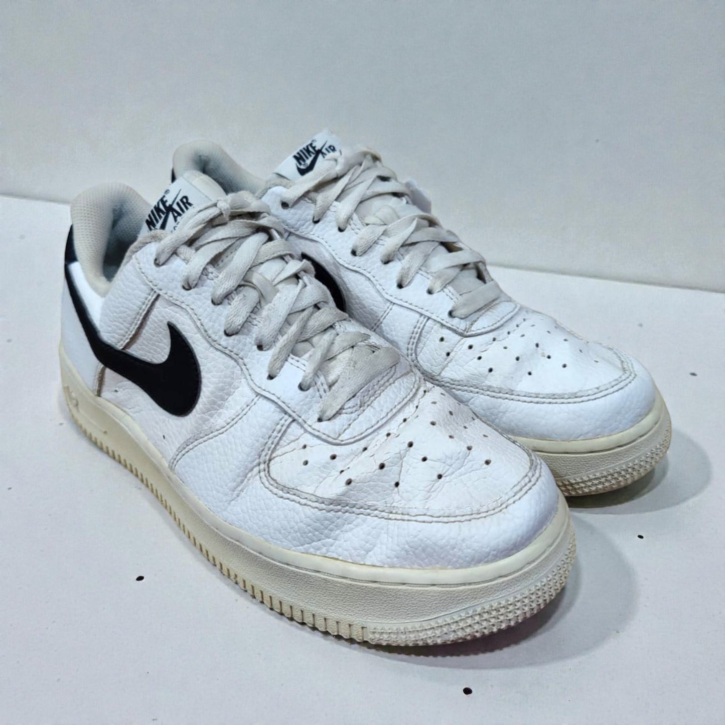 Nike Air Force 1 (Euro 42/UK 8)