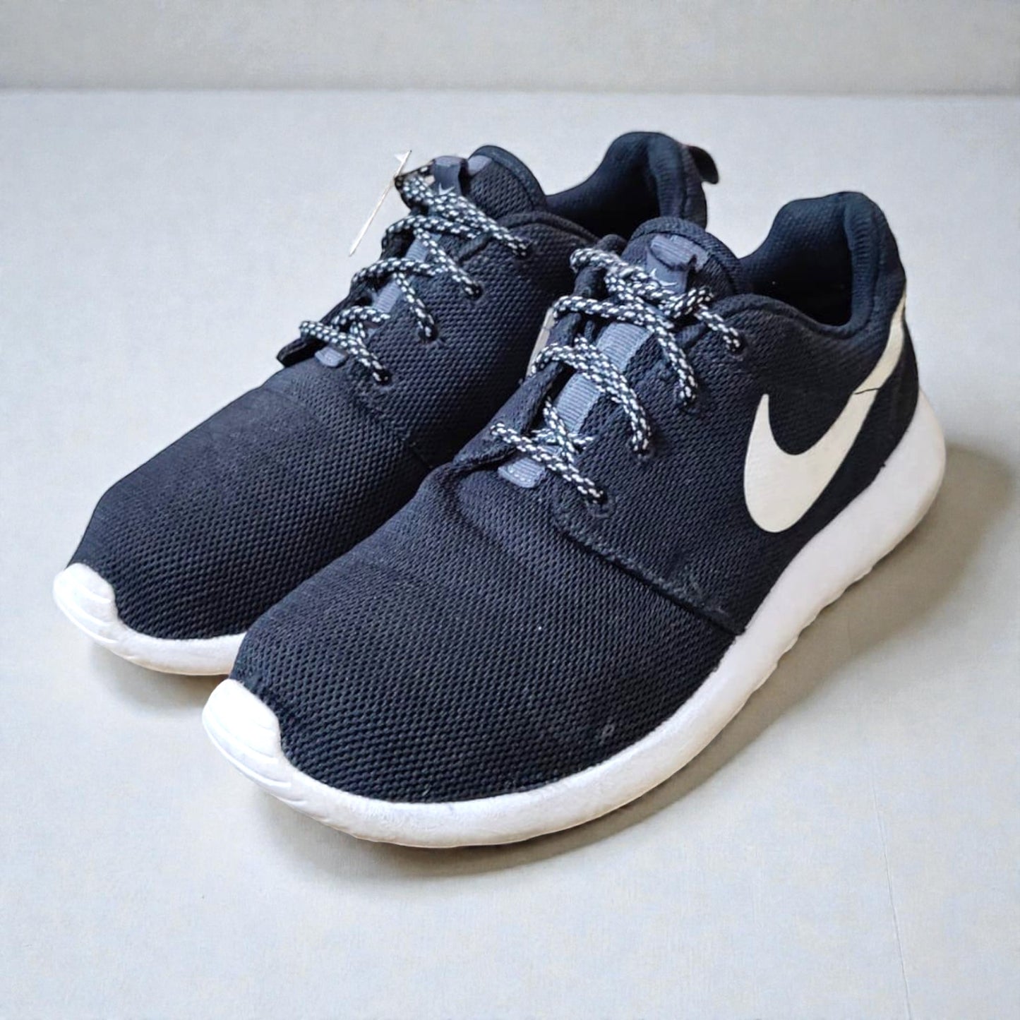Nike Roshe One (Euro 39/UK 6)