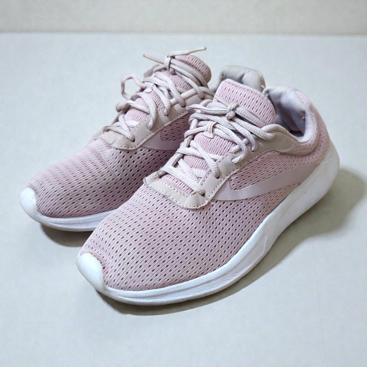 Athletic Lightweight Shoes (Euro 41.5/UK 7.5)