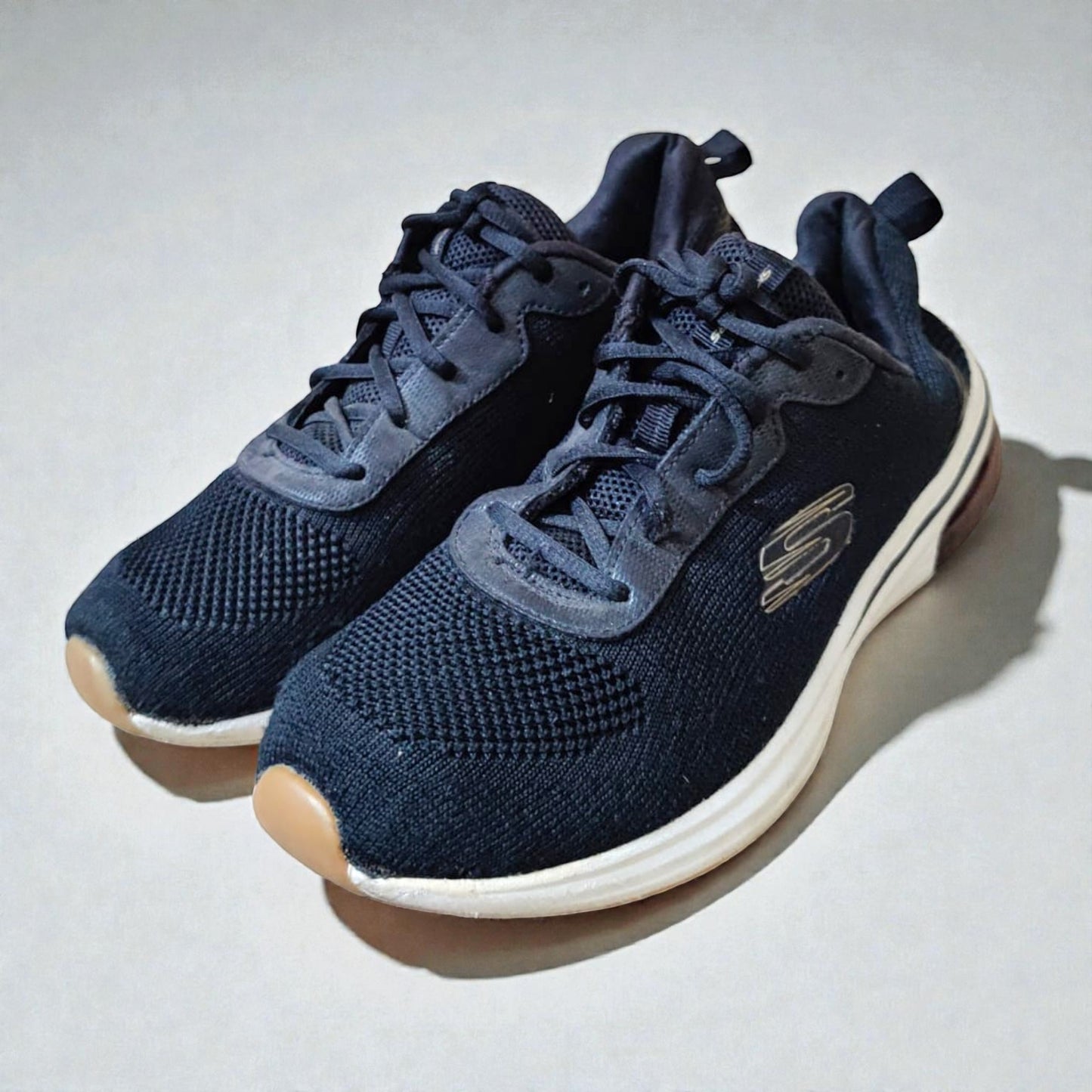 Skechers Memory Foam (Euro 38.5/UK 5.5)