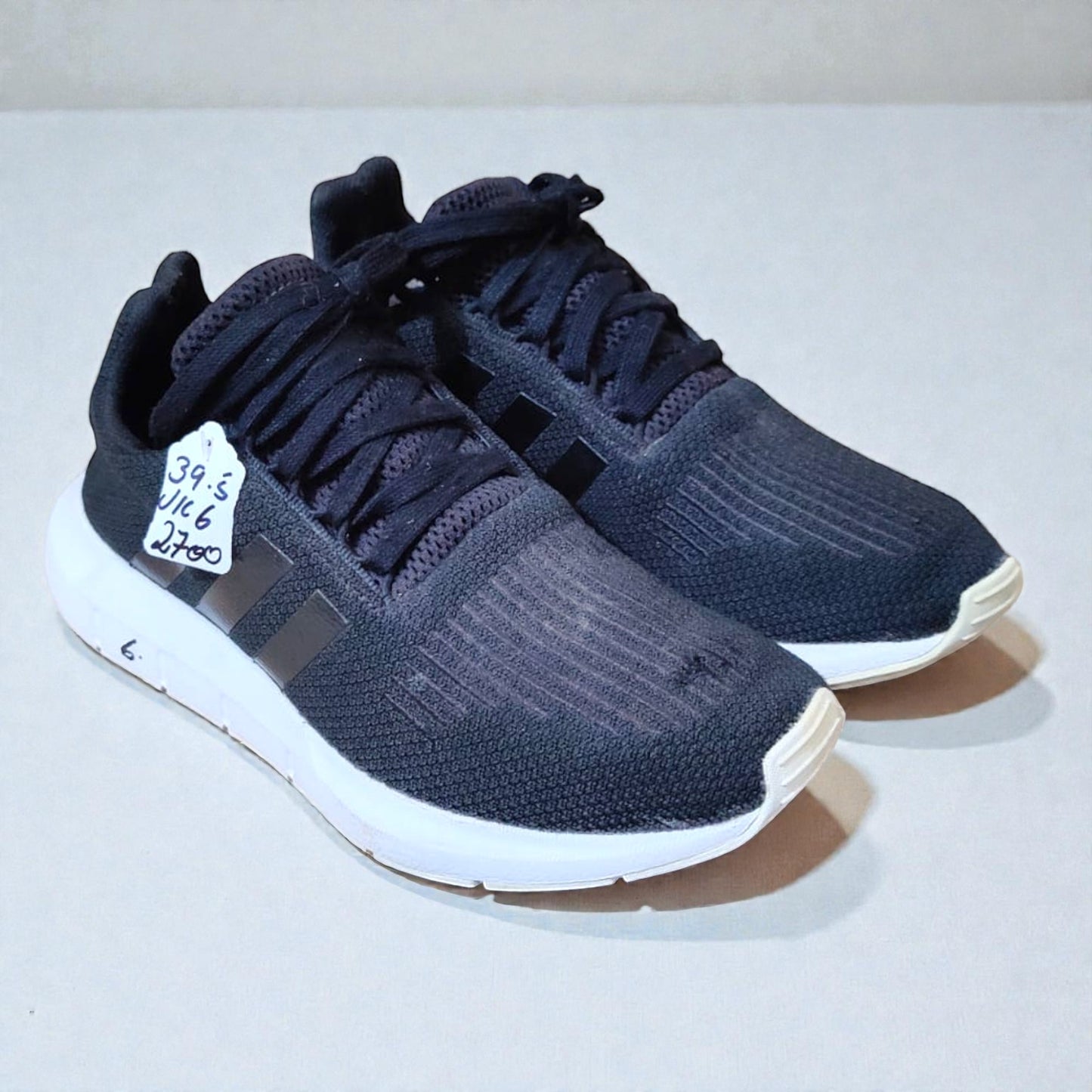 Adidas Swift Run (Euro 39.5/UK 6)