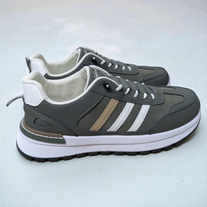 Adidas Sneaker