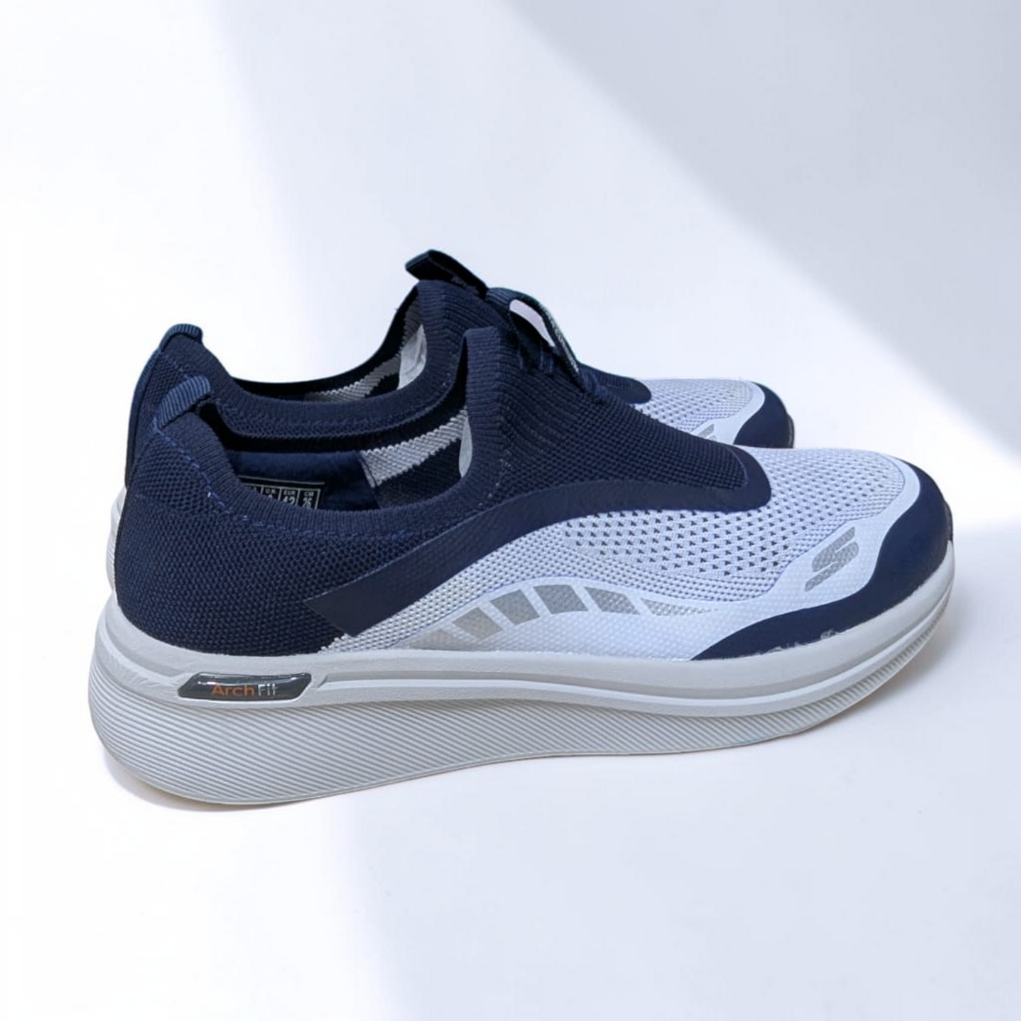 Skechers