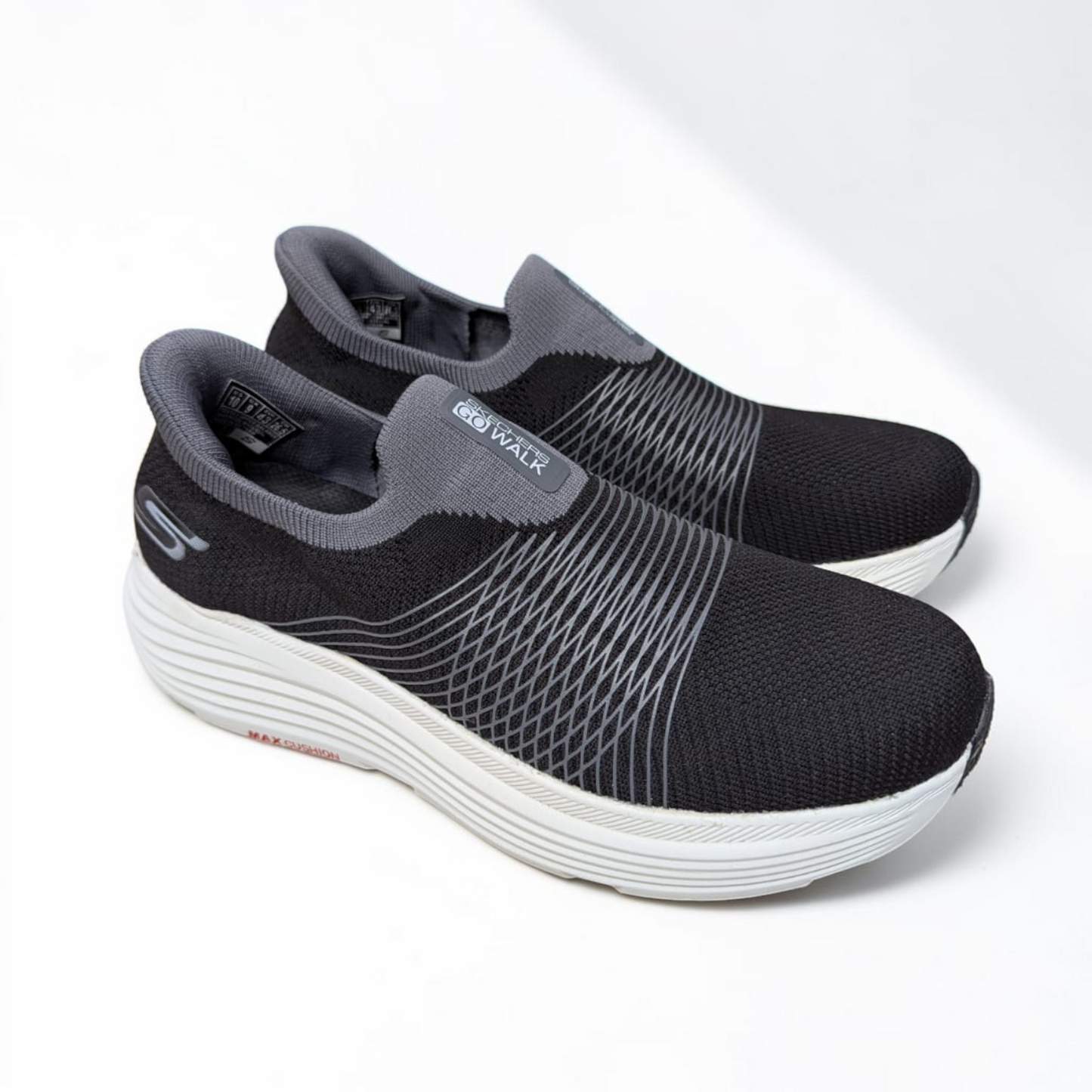 SKechers Max Cusion
