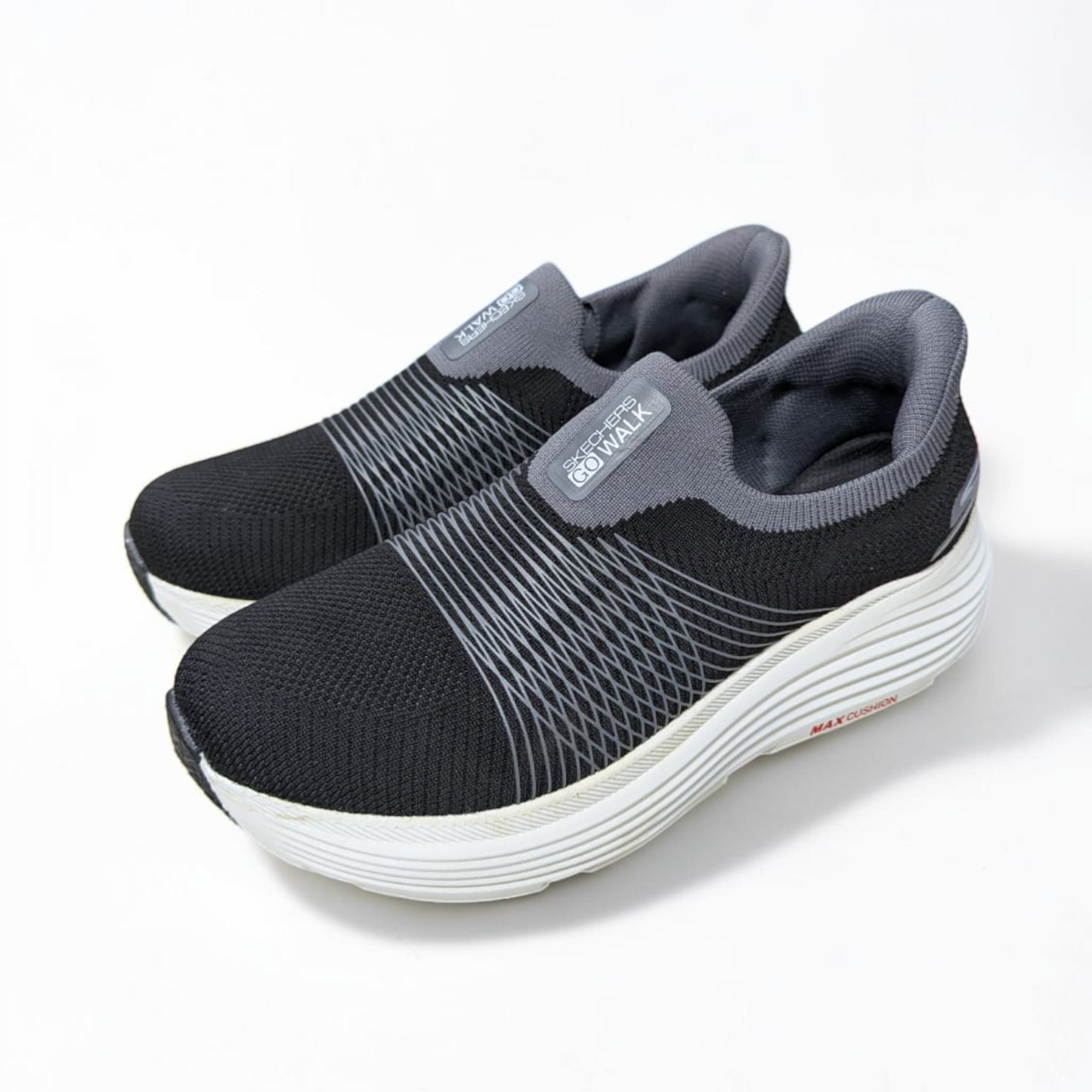 SKechers Max Cusion